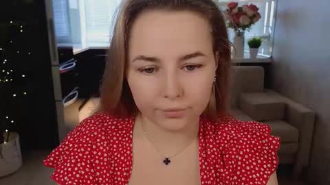 Snapshot of mira_mermayd chatting on March 19, 8:18 am Mira online show from March 19, 8:18 am