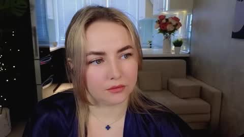 Snapshot of mira_mermayd chatting on March 26, 2:06 am Mira online show from March 26, 2:06 am