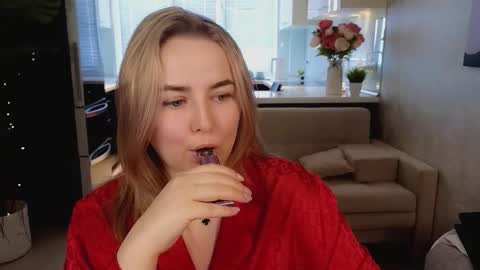 Snapshot of mira_mermayd chatting on March 27, 2:06 am Mira online show from March 27, 2:06 am