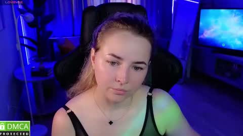 Snapshot of mira_mermayd chatting on June 13, 1:14 am Mira online show from June 13, 1:14 am