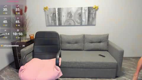 Snapshot of mira_whitme chatting on May 11, 12:00 pm Mira online show from May 11, 12:00 pm