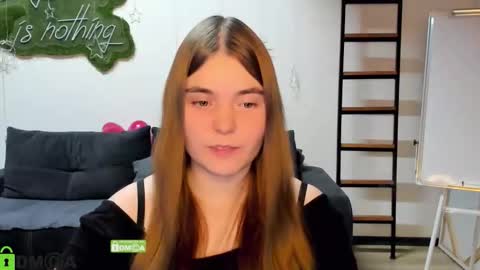 Snapshot of miraa_bloom chatting on February 16, 2:24 pm miraa_bloom online show from February 16, 2:24 pm