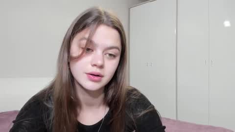 Snapshot of miraa_m chatting on November 17, 9:20 pm Mira online show from November 17, 9:20 pm