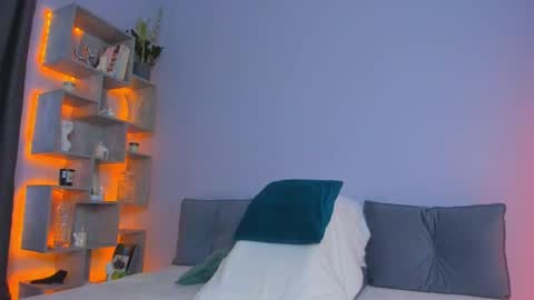 Snapshot of mirabrunette chatting on May 12, 2:30 am Mira follow my fansly online show from May 12, 2:30 am