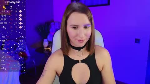 Snapshot of miralush chatting on November 15, 11:10 pm Mira online show from November 15, 11:10 pm