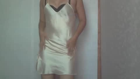 Snapshot of mirana_xxx chatting on March 29, 6:57 am Im Ping online show from March 29, 6:57 am