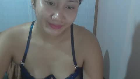 Snapshot of mirana_xxx chatting on May 10, 11:15 am Im Ping online show from May 10, 11:15 am