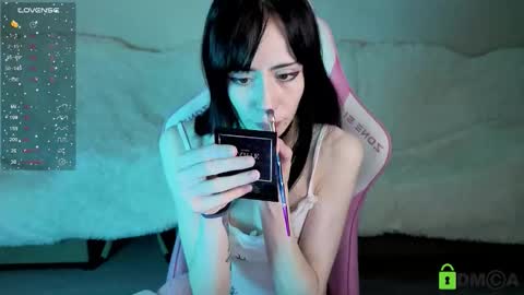 Snapshot of miranaliebert chatting on October 16, 8:10 pm Mirana online show from October 16, 8:10 pm