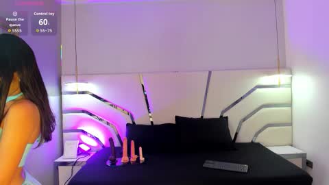 Miranda  online show from October 24, 11:39 am