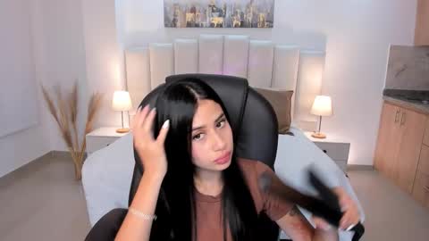 miranda_crawfor online show from October 24, 12:12 pm