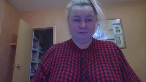 Snapshot of miranda_robinson chatting on February 22, 12:04 pm Miranda online show from February 22, 12:04 pm