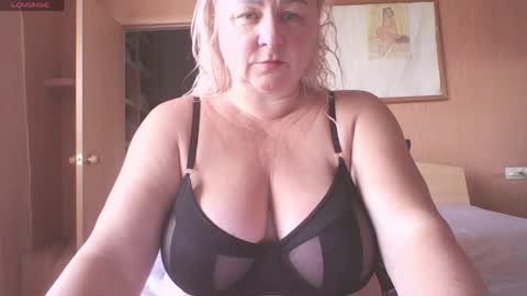 Snapshot of miranda_robinson chatting on June 7, 3:21 am Miranda online show from June 7, 3:21 am
