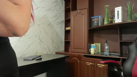 Snapshot of mirandarossi chatting on December 18, 2:39 am Miranda online show from December 18, 2:39 am