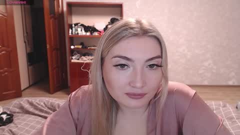 Mira online show from February 5, 2:54 pm