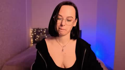 MiraSkyy online show from January 13, 9:31 pm