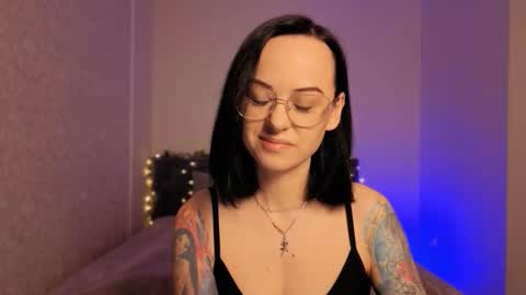 Snapshot of miraskyy chatting on March 17, 4:32 pm MiraSkyy online show from March 17, 4:32 pm