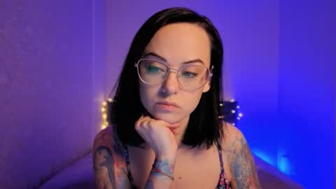 Snapshot of miraskyy chatting on March 23, 4:33 pm MiraSkyy online show from March 23, 4:33 pm