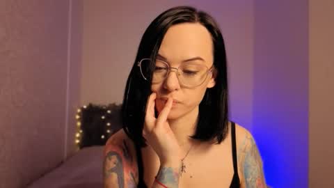 Snapshot of miraskyy chatting on March 24, 2:00 pm MiraSkyy online show from March 24, 2:00 pm