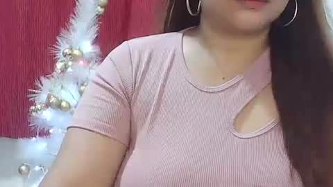 mireille_27 online show from December 18, 5:41 pm