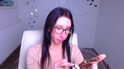 Snapshot of miriam_candyy chatting on November 30, 6:17 am Mariam online show from November 30, 6:17 am