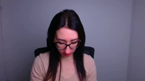 Snapshot of miriam_candyy chatting on December 5, 6:22 am Mariam online show from December 5, 6:22 am