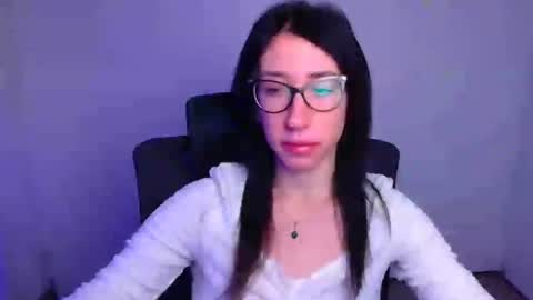 Snapshot of miriam_candyy chatting on December 15, 6:28 am Mariam online show from December 15, 6:28 am