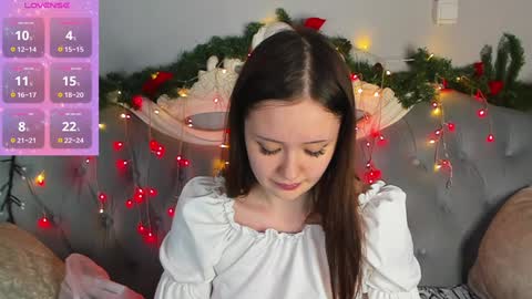 Miriam WhiteF online show from January 12, 1:48 pm