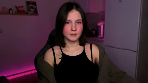 Snapshot of mirrameow chatting on February 23, 9:48 pm Mira online show from February 23, 9:48 pm