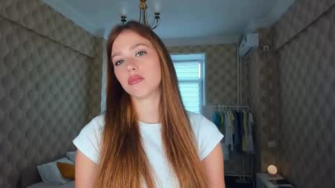 Jennifer online show from September 26, 6:39 am