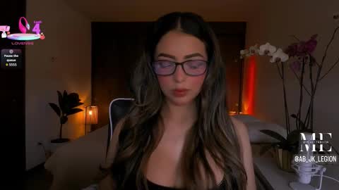 Snapshot of mis_elizabeth chatting on March 2, 1:18 pm Eliza online show from March 2, 1:18 pm