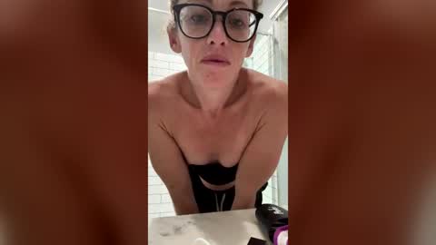mischiefmamaxs online show from July 27, 5:36 am