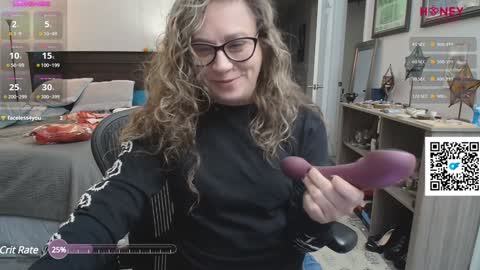 Mischief Muse online show from December 3, 8:49 am