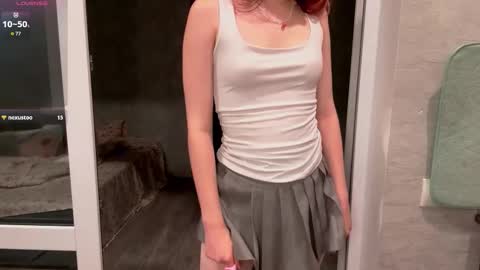 Molly online show from October 16, 5:25 pm