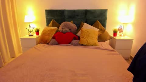 Snapshot of mishapallmer chatting on October 10, 6:56 am mishapallmer online show from October 10, 6:56 am