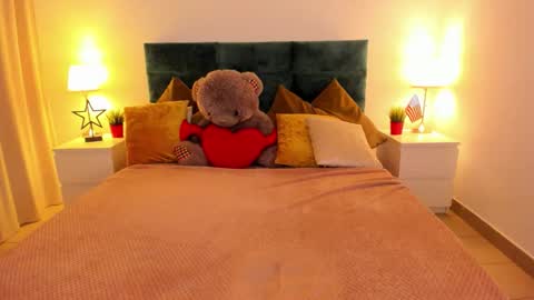 Snapshot of mishapallmer chatting on October 11, 1:27 am mishapallmer online show from October 11, 1:27 am