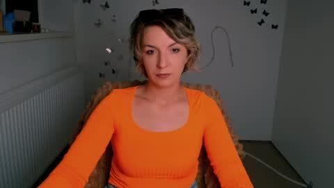 Snapshot of mishelle_blondie chatting on June 17, 11:56 am Mishelle online show from June 17, 11:56 am