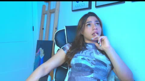 instagram   mishell hadid online show from April 5, 6:43 am