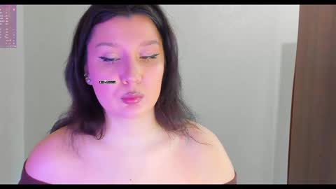 mishka_a online show from February 24, 7:39 am