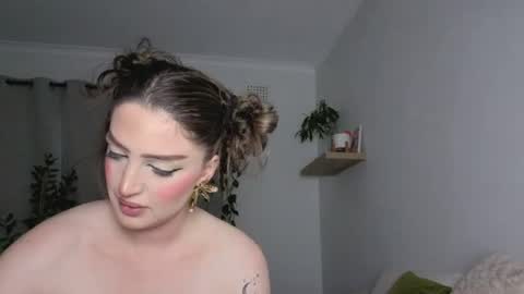 Elora online show from June 18, 8:46 pm
