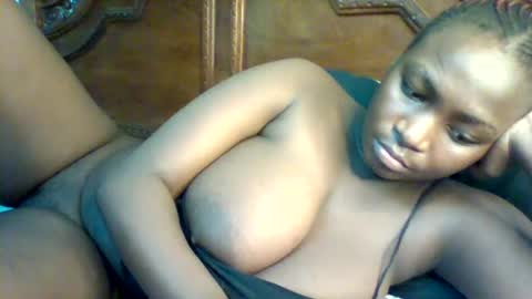 Snapshot of miss440_sunday chatting on January 15, 10:24 pm miss440 online show from January 15, 10:24 pm