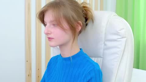 Alisa NONNUDE online show from March 12, 1:17 pm