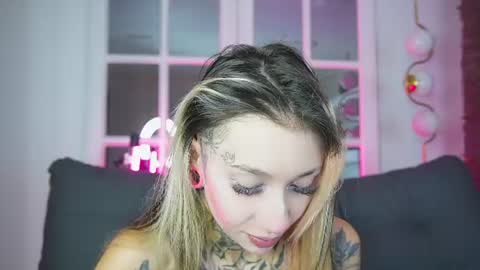 miss___angel online show from June 20, 11:02 am