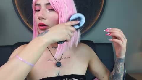 Charlotte online show from October 3, 6:05 pm