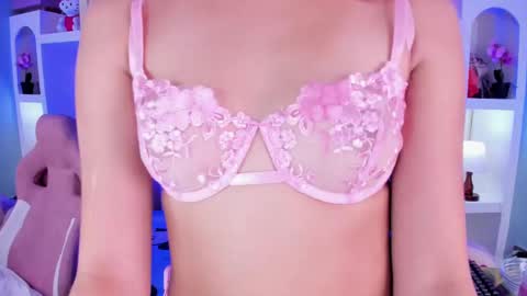 miss___chloe online show from September 19, 6:30 pm