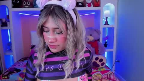 Snapshot of miss___megan chatting on March 13, 2:29 am Megan online show from March 13, 2:29 am