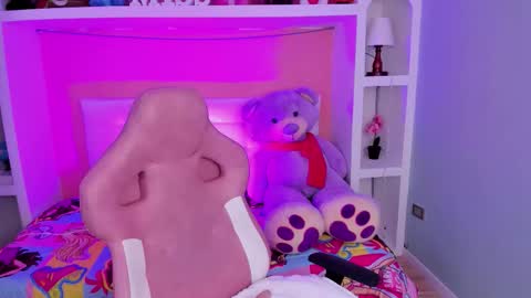 Snapshot of miss___megan chatting on March 25, 2:28 am Megan online show from March 25, 2:28 am