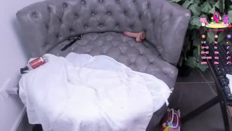 Daphne online show from March 11, 5:38 am