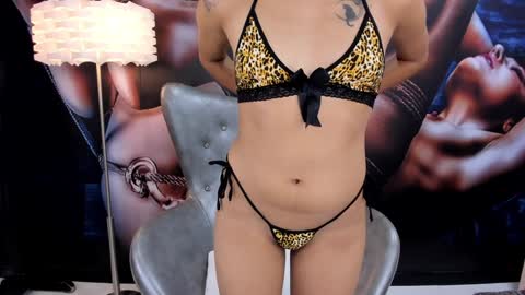 Snapshot of miss__martina chatting on December 28, 5:44 am Martina online show from December 28, 5:44 am