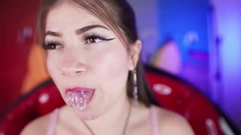 Pamela online show from January 7, 11:01 am