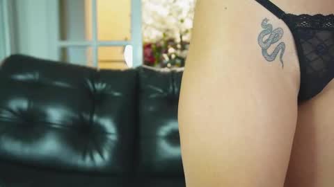 Zoe online show from March 3, 6:14 pm